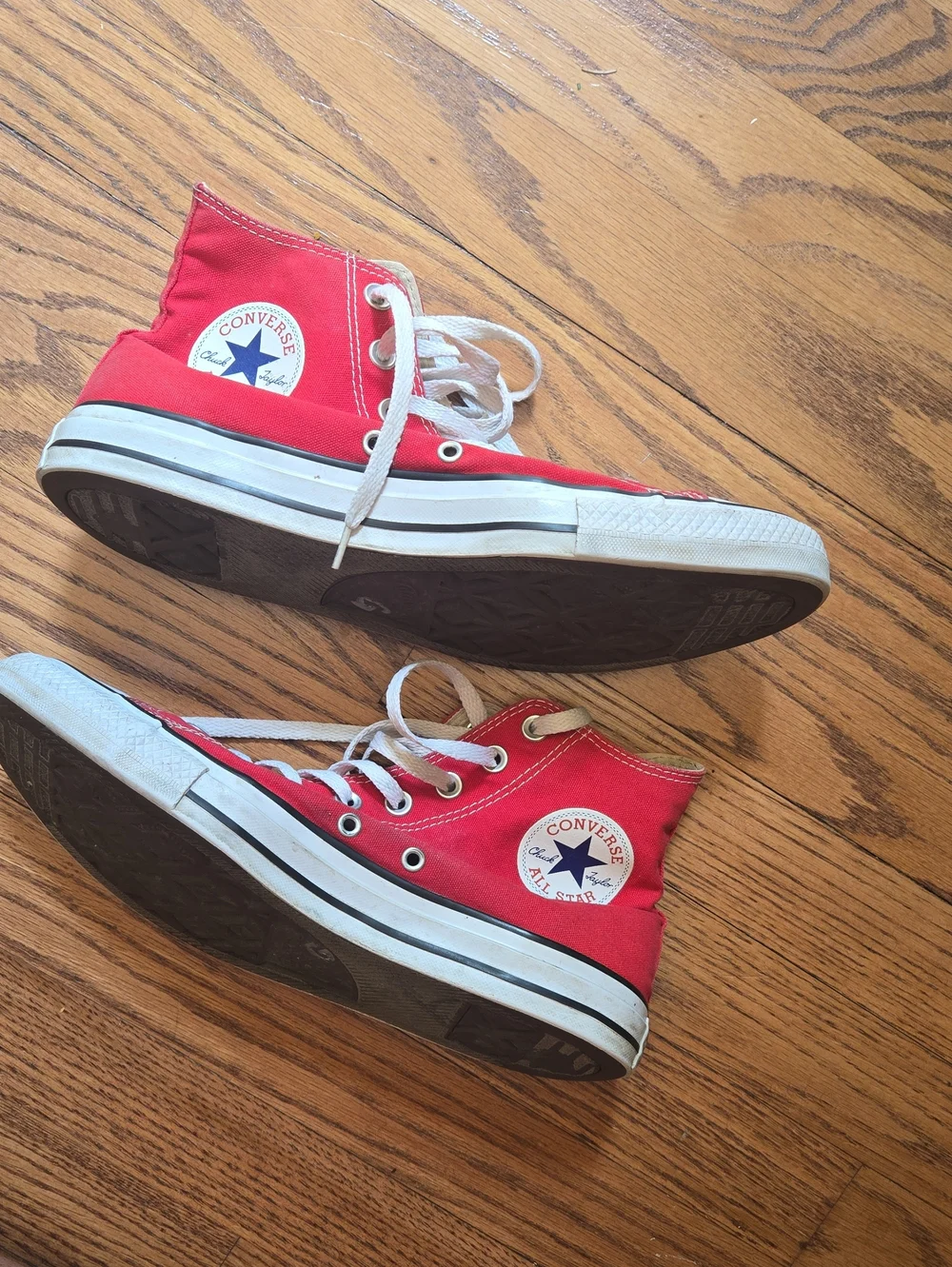 Hello Kitty Red High-Top Concerse Sneakers Size 11 W or M Size 9